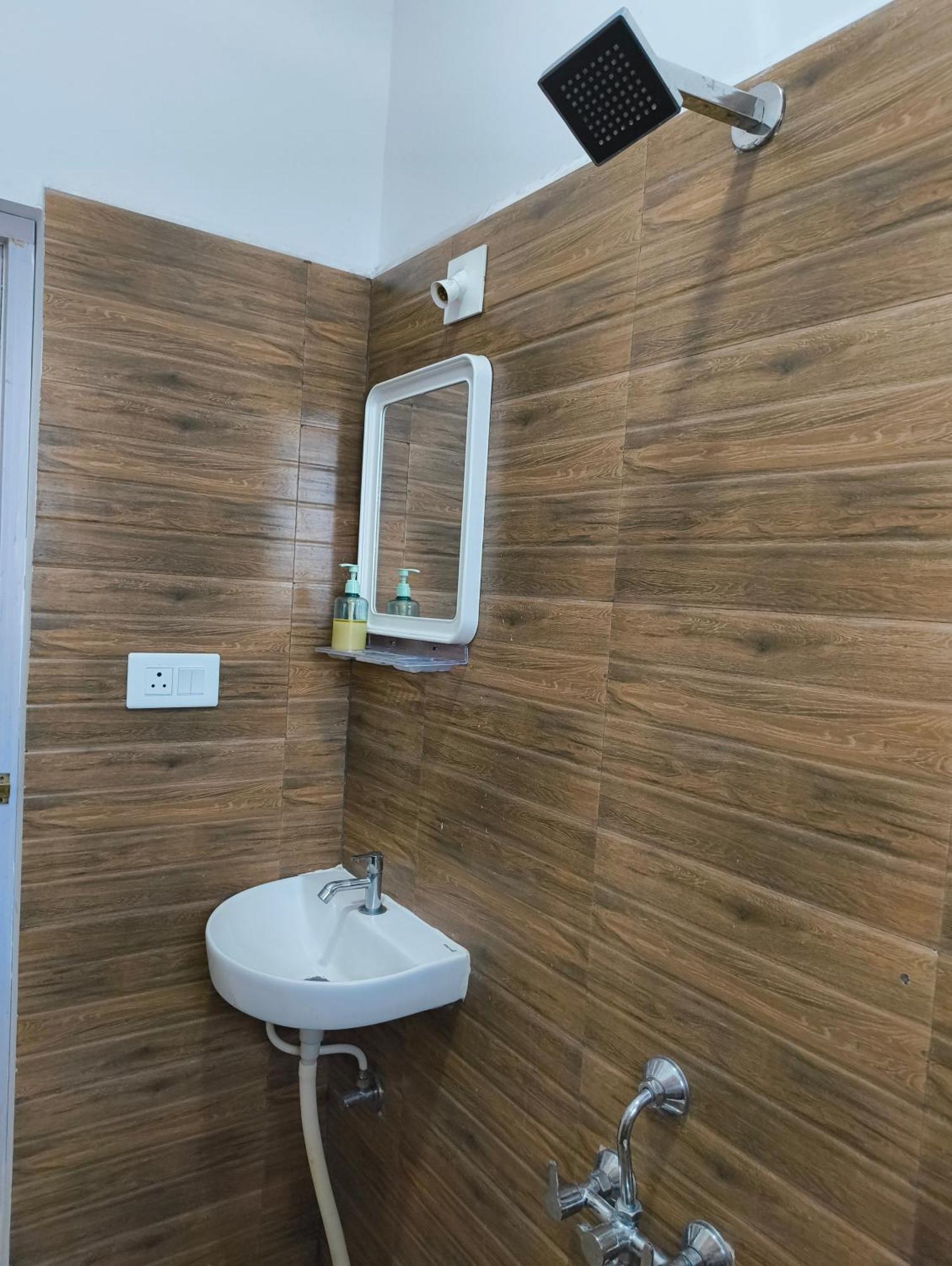 Jai Anjaneya Guesthouse Devanahalli Bagian luar foto